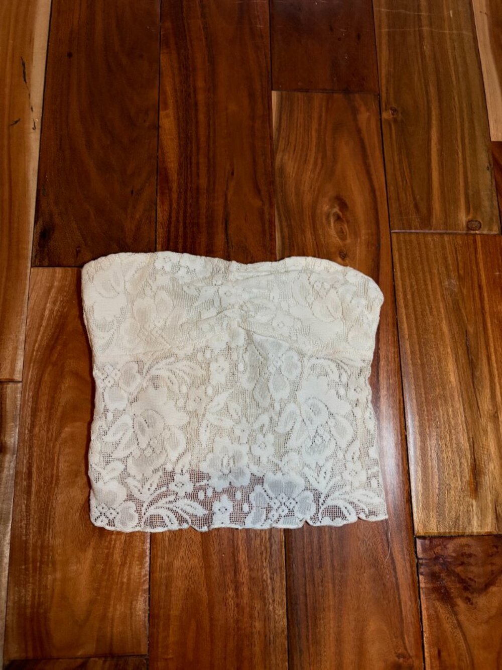 TiLLY'S Lace Cropped Tube Top